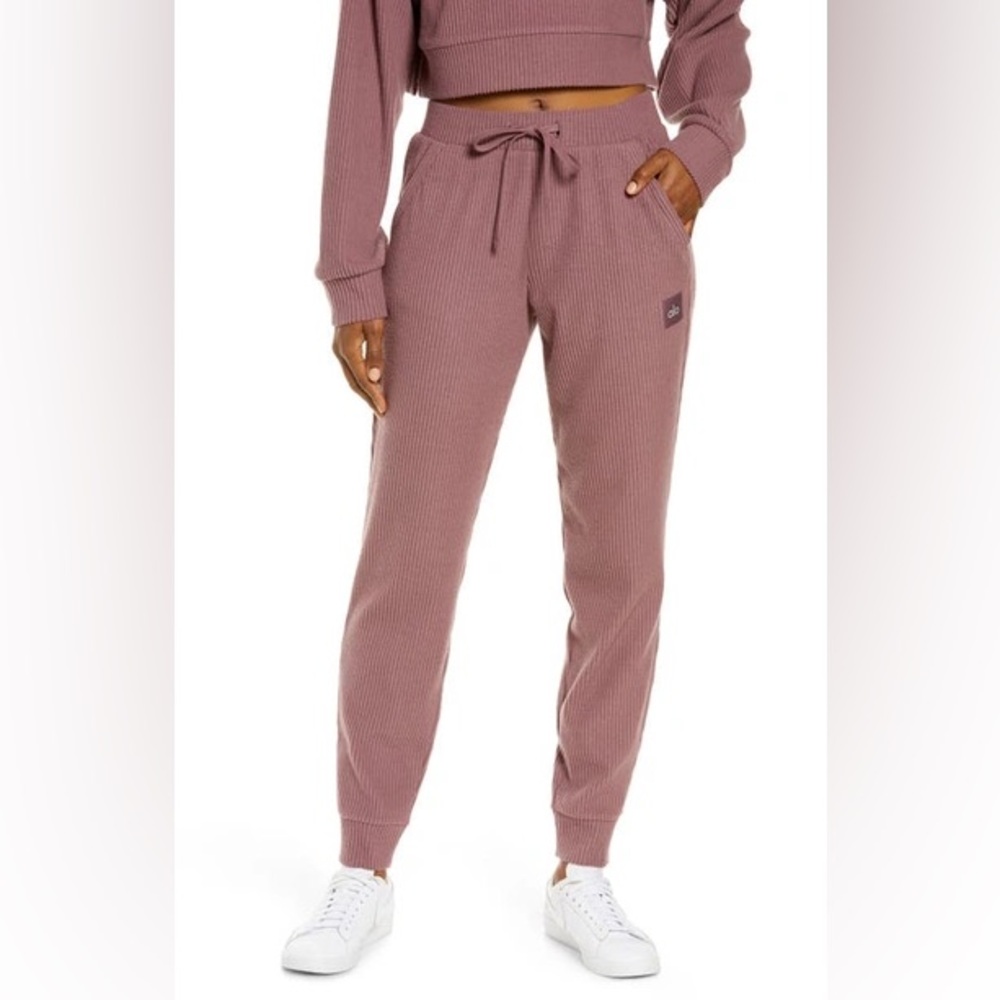 Alo Muse Set - Woodrose (Mauve) - Bottoms S Top M